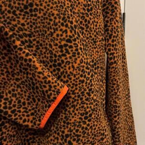 Land's End Women’s Size Medium 1/4 Snap Close Leopard Mock Neck